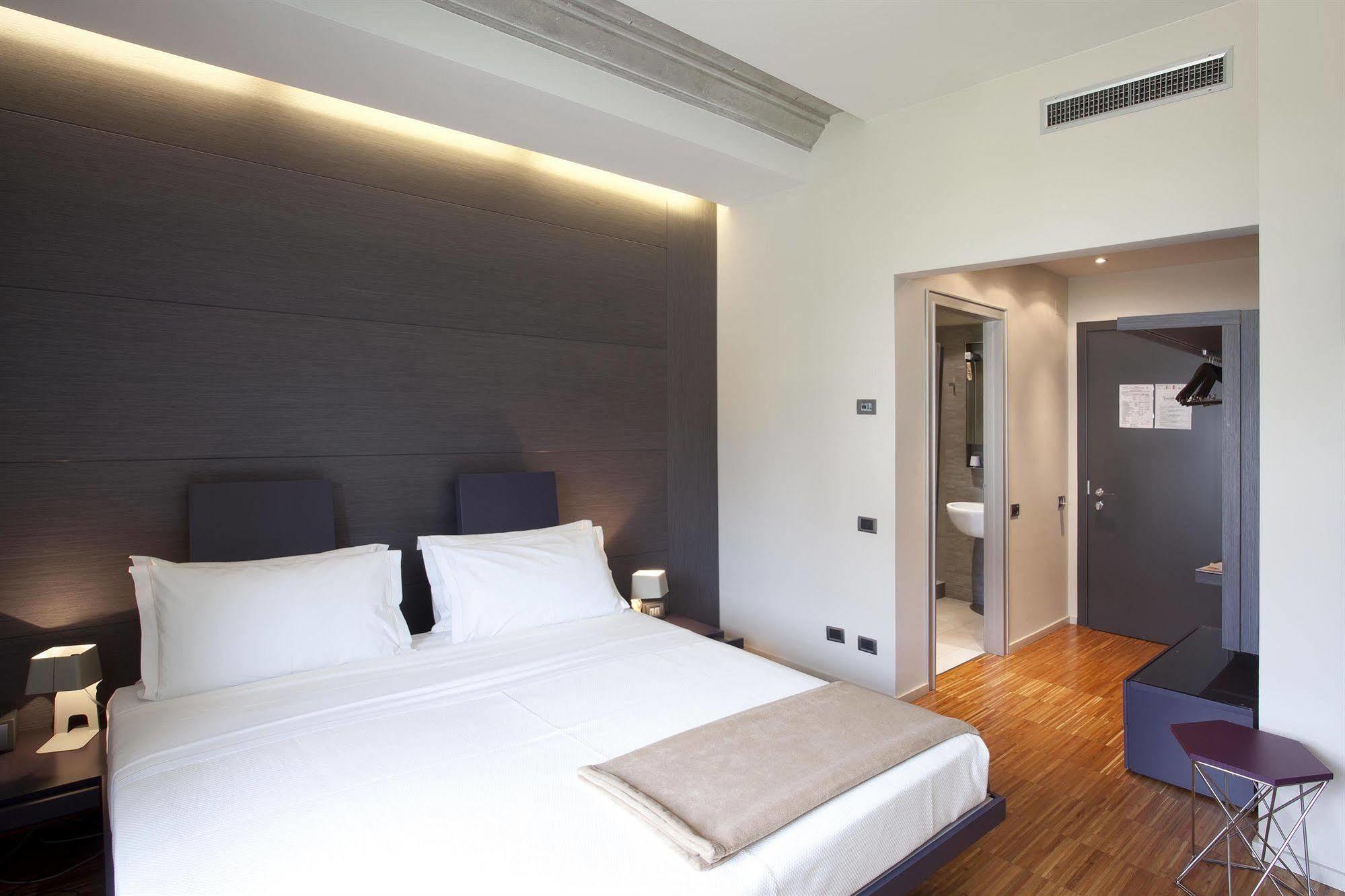 Alter Hotel Barge Bagian luar foto